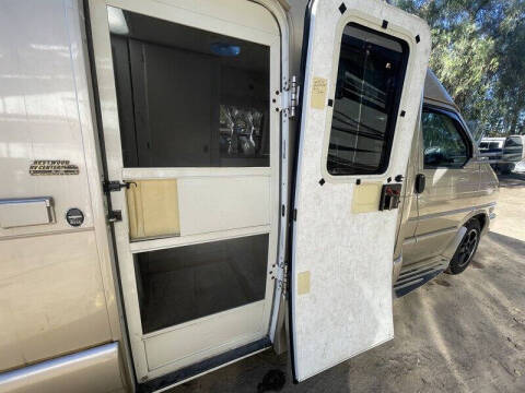 2004 Winnebago Rialta 22QD