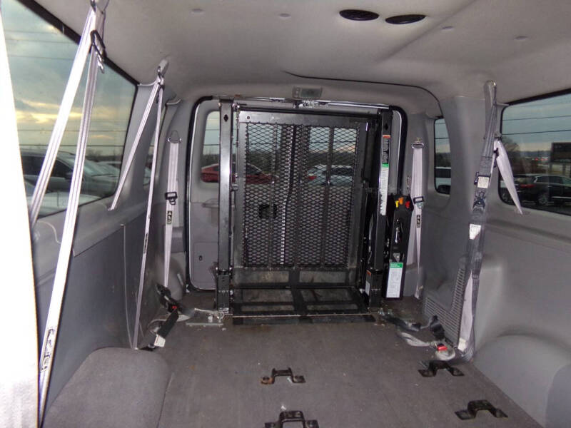 2001 Ford E-Series E-350 SD XL