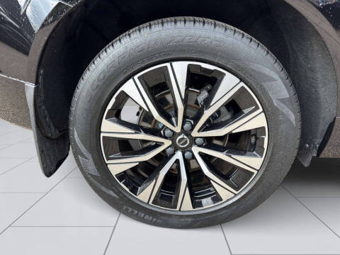 2023 Volvo XC60 B5 Core
