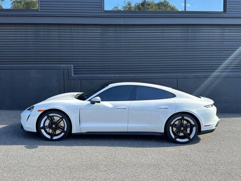 2022 Porsche Taycan