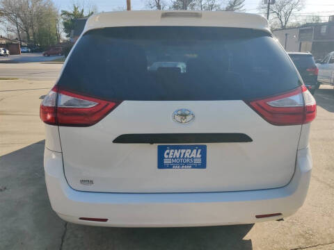2017 Toyota Sienna L 7-Passenger