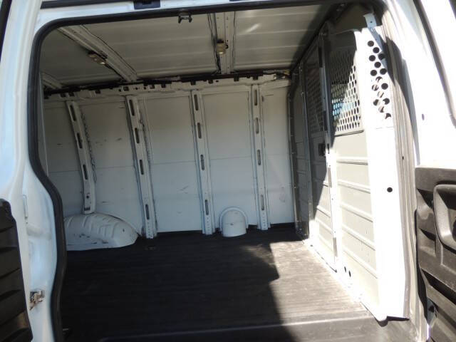 2023 GMC Savana 2500