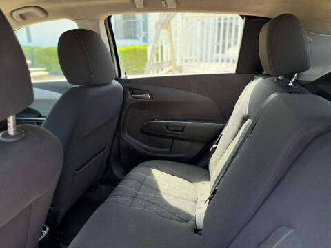 2013 Chevrolet Sonic LT Manual