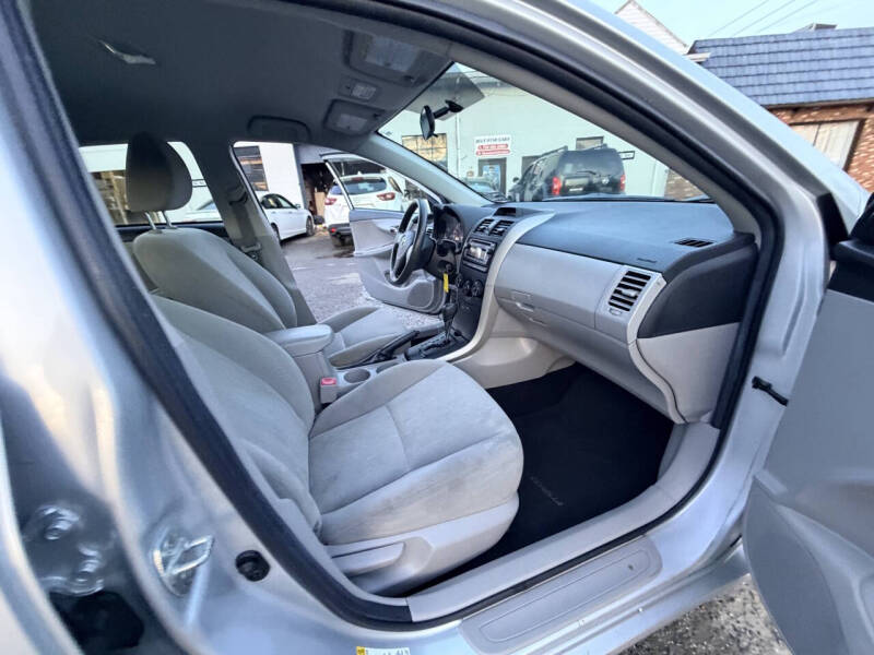 2013 Toyota Corolla LE