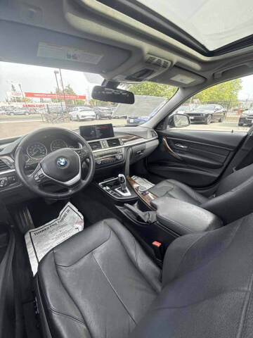 2015 BMW 3 Series 328i