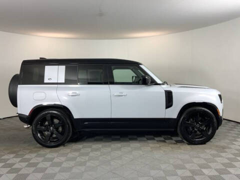 2023 Land Rover Defender 110 V8