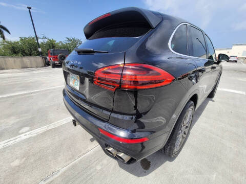 2016 Porsche Cayenne S