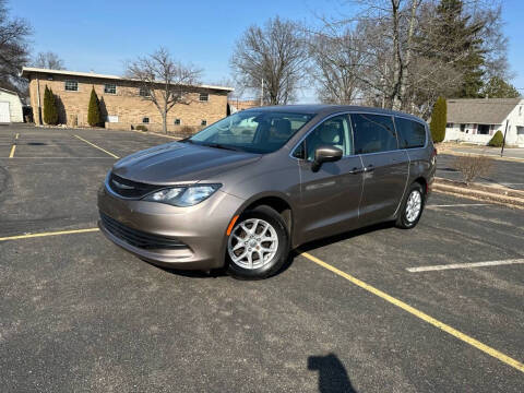 2017 Chrysler Pacifica for sale at Stark Auto Mall in Massillon OH