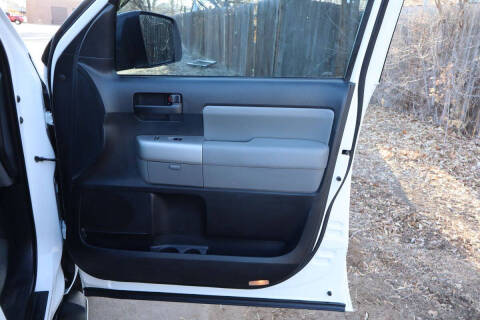 2008 Toyota Sequoia SR5