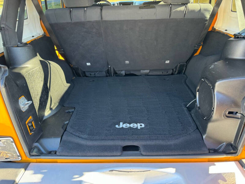 2012 Jeep Wrangler Unlimited Sahara