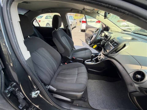 2016 Chevrolet Sonic LT Auto