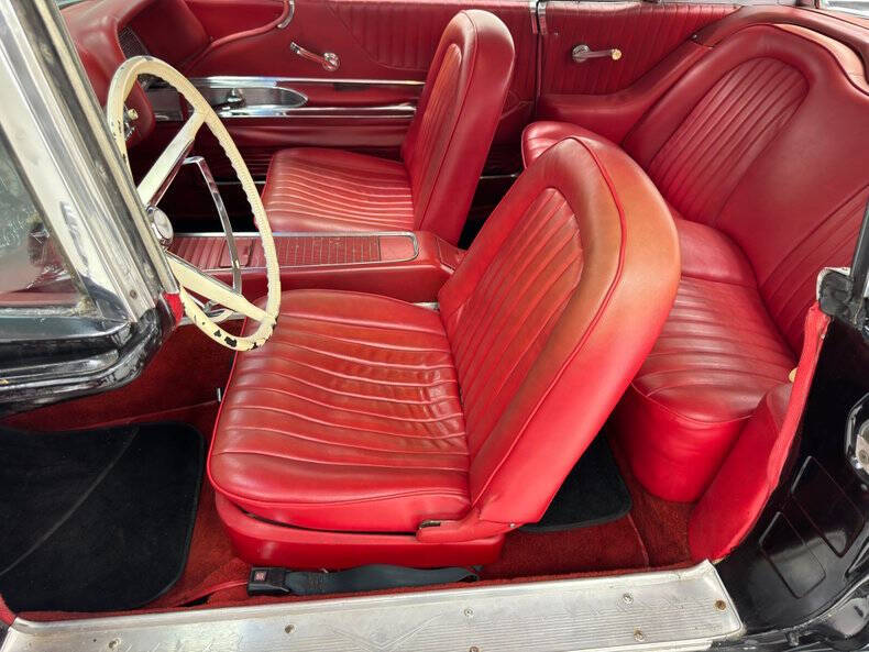 1960 Ford Thunderbird