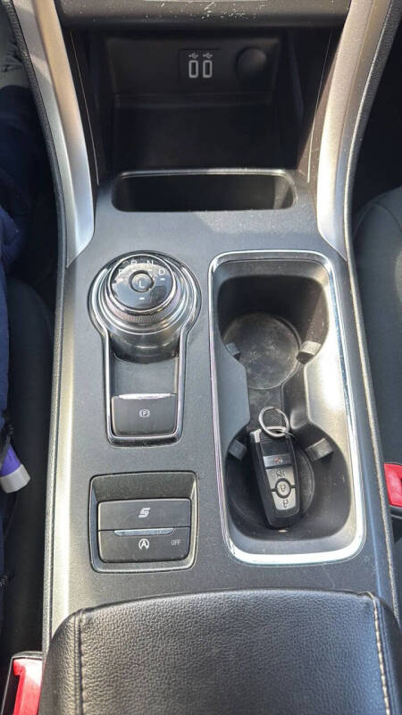 2020 Ford Fusion SE