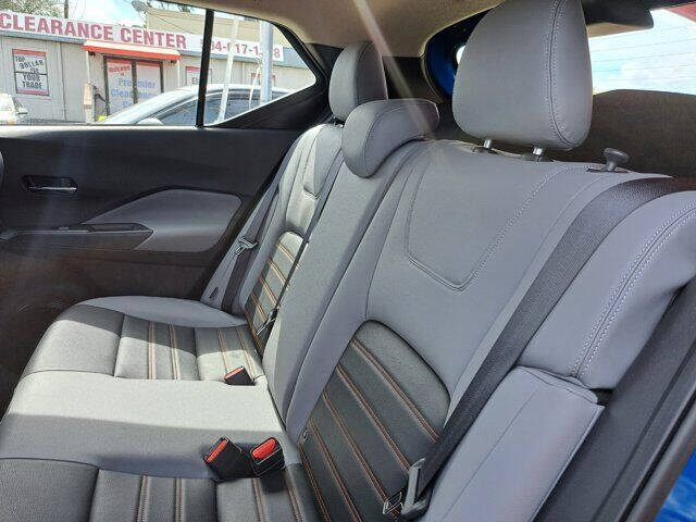 2023 Nissan Kicks SR