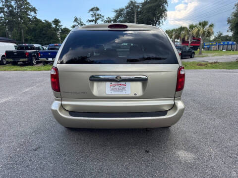 2005 Chrysler Town and Country