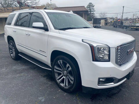 2017 GMC Yukon for sale at Howard Johnson's  Auto Mart, Inc. in Hot Springs AR