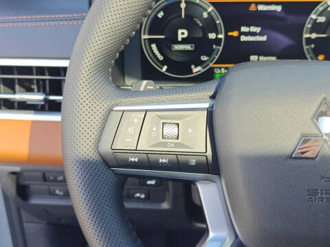 2025 Mitsubishi Outlander PHEV SEL