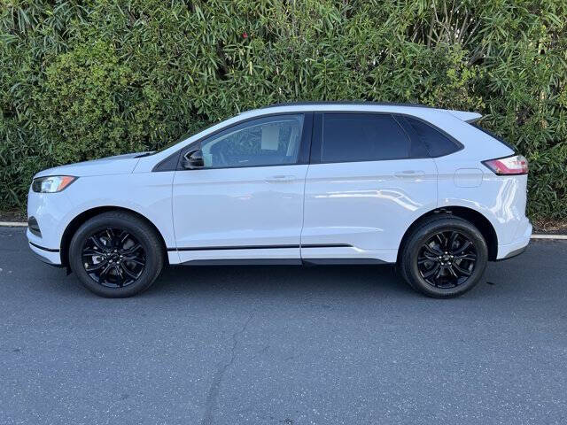 2022 Ford Edge SE