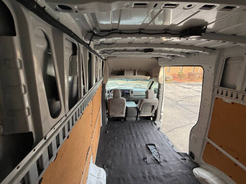 2019 Nissan NV 2500 HD SV