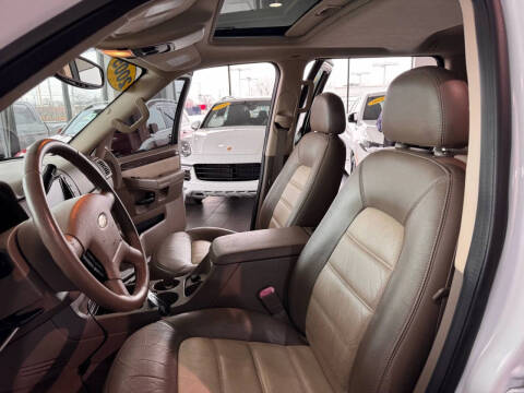 2005 Ford Explorer Eddie Bauer