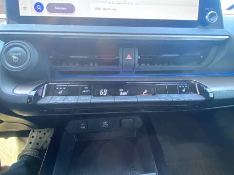 2024 Toyota Prius XLE