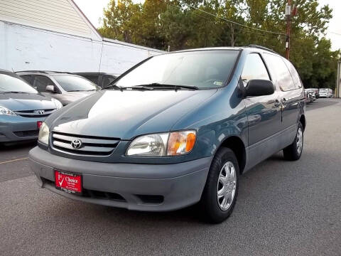 2002 Toyota Sienna for sale at 1st Choice Auto Sales in Fairfax VA