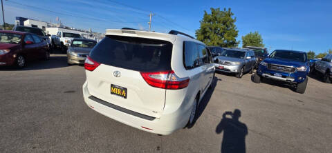 2015 Toyota Sienna XLE 8-Passenger