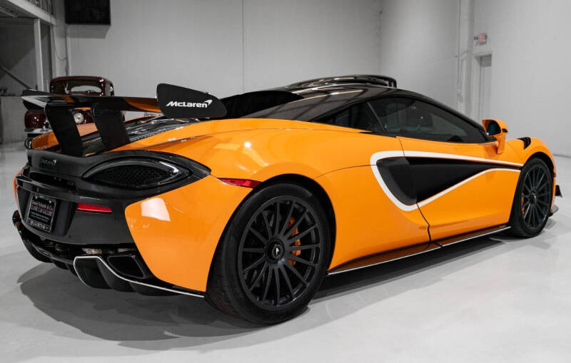 2020 McLaren 620R