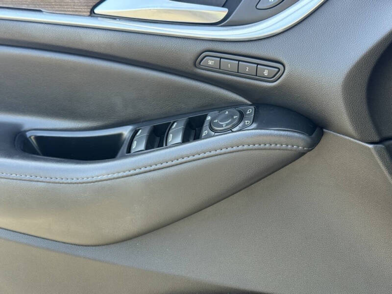 2022 Buick Enclave Avenir