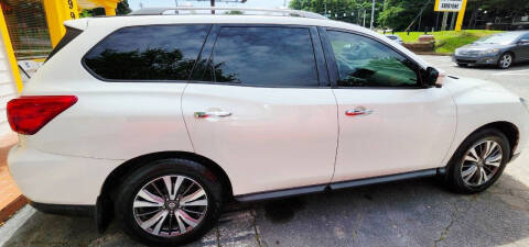 2017 Nissan Pathfinder SV