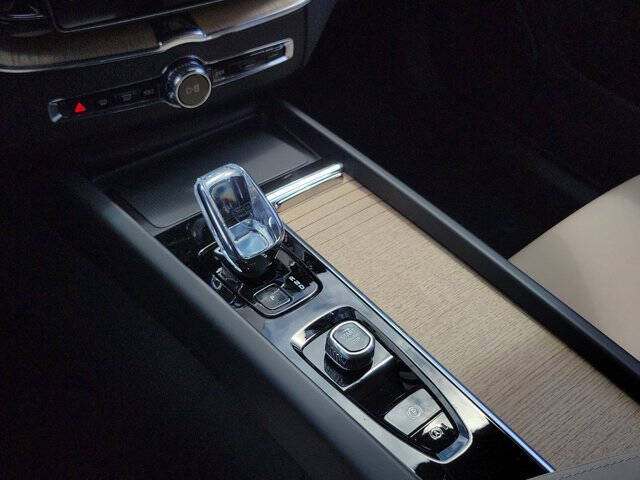 2026 Volvo XC60 B5 Core