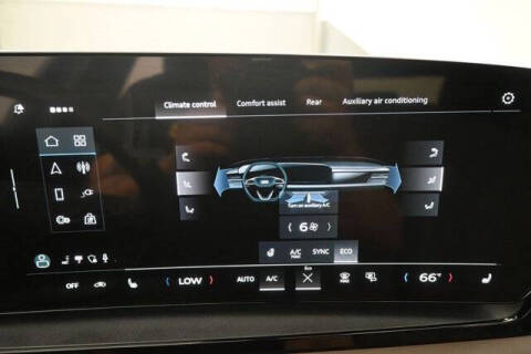 2025 Audi Q6 e-tron quattro Premium Plus