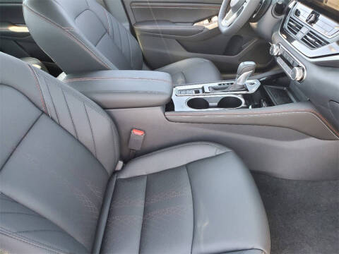 2025 Nissan Altima 2.5 SR