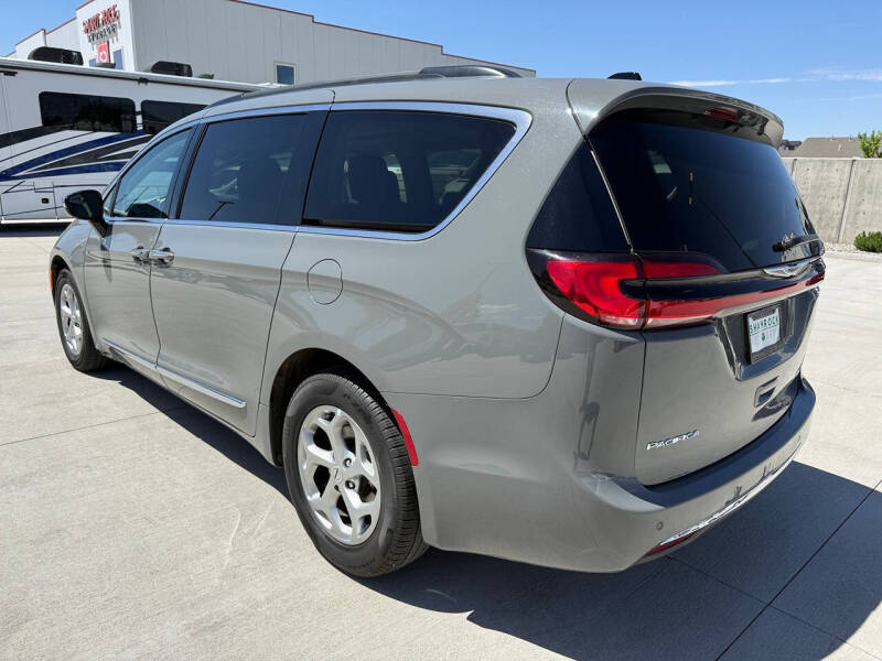 2023 Chrysler Pacifica Limited