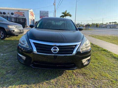 2015 Nissan Altima for sale at ONYX AUTOMOTIVE, LLC in Largo FL