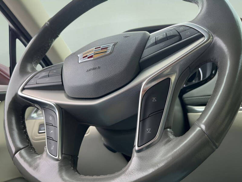 2022 Cadillac XT5 Premium Luxury