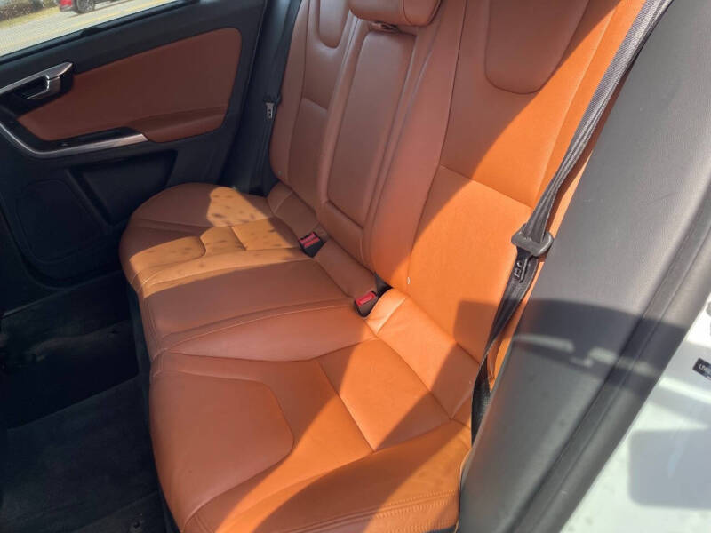 2016 Volvo S60 T5 Inscription Platinum
