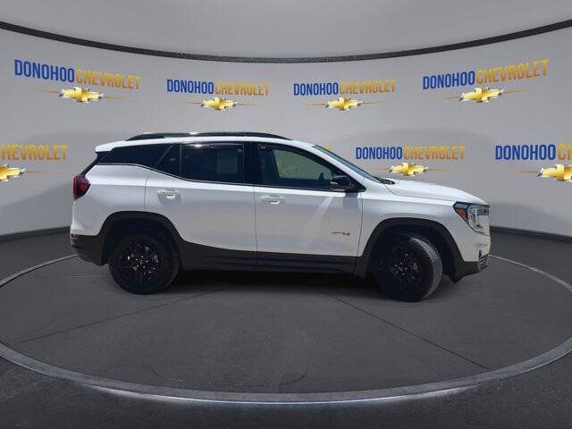 2023 GMC Terrain AT4