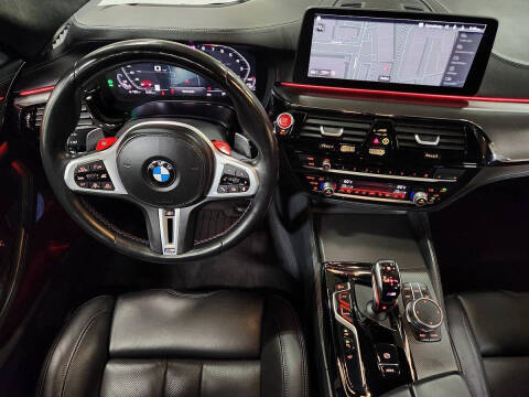 2023 BMW M5