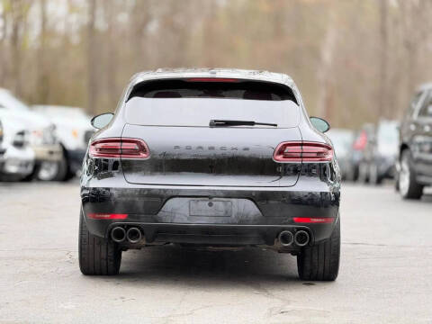 2018 Porsche Macan Turbo