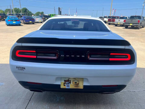 2018 Dodge Challenger SXT Plus