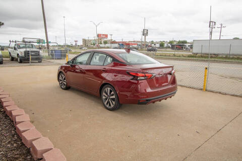 2020 Nissan Versa SR