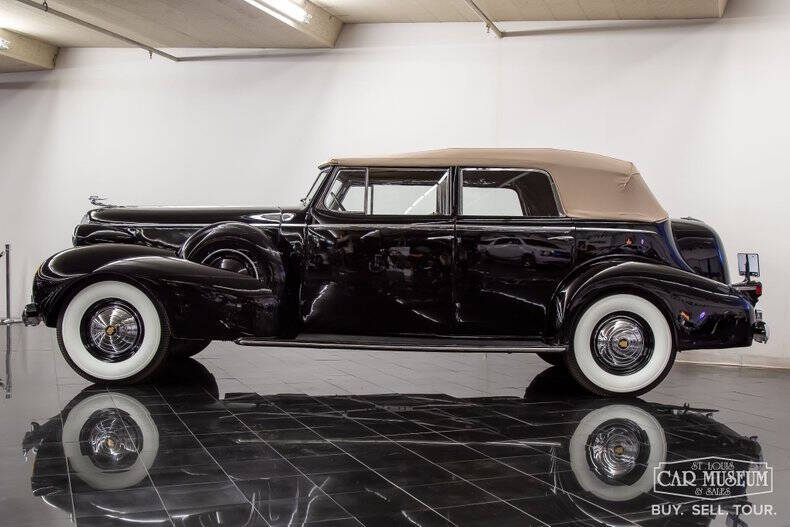 1937 Cadillac Series 85