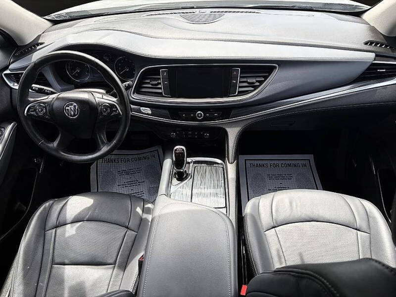 2020 Buick Enclave Essence