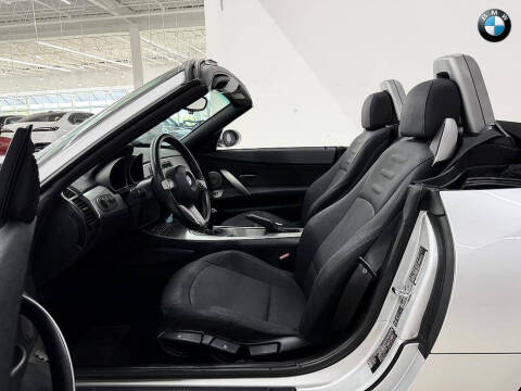 2004 BMW Z4 2.5i