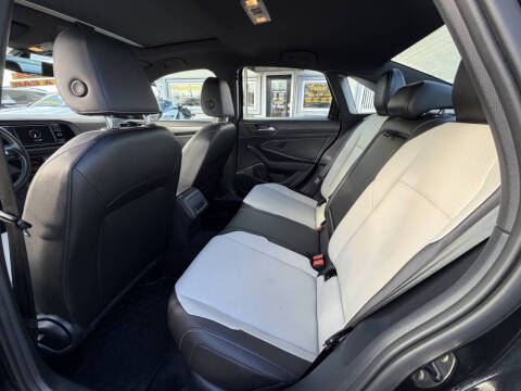 2021 Volkswagen Jetta R-Line