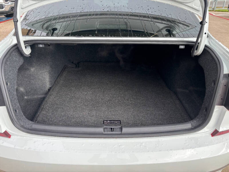 2016 Volkswagen Passat 1.8T SE