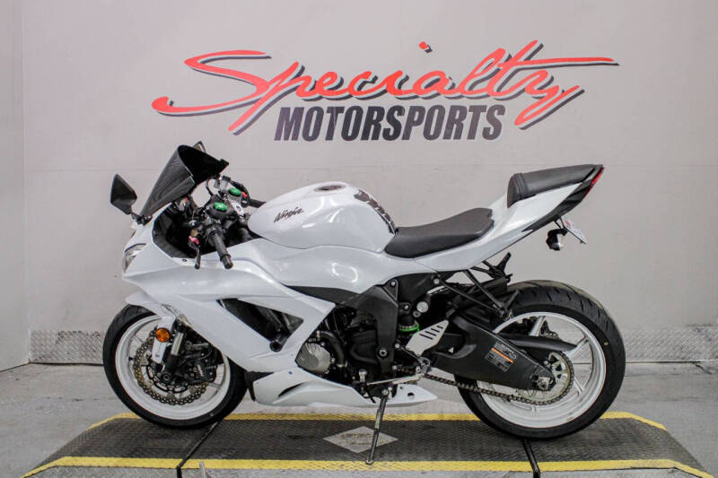 2017 Kawasaki Ninja ZX-6R ABS KRT Edition