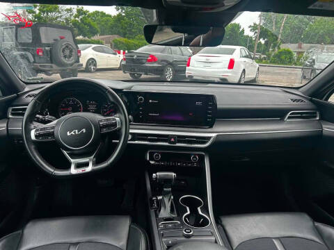 2022 Kia K5 GT-Line