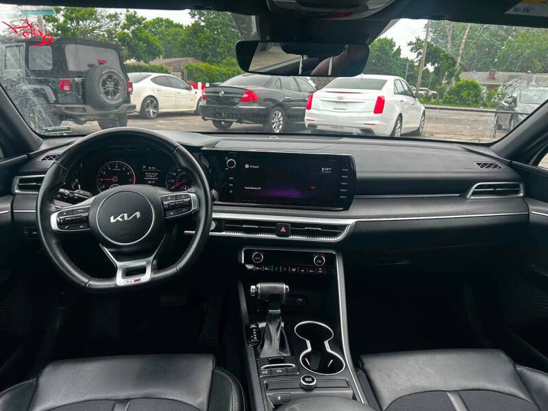 2022 Kia K5 GT-Line